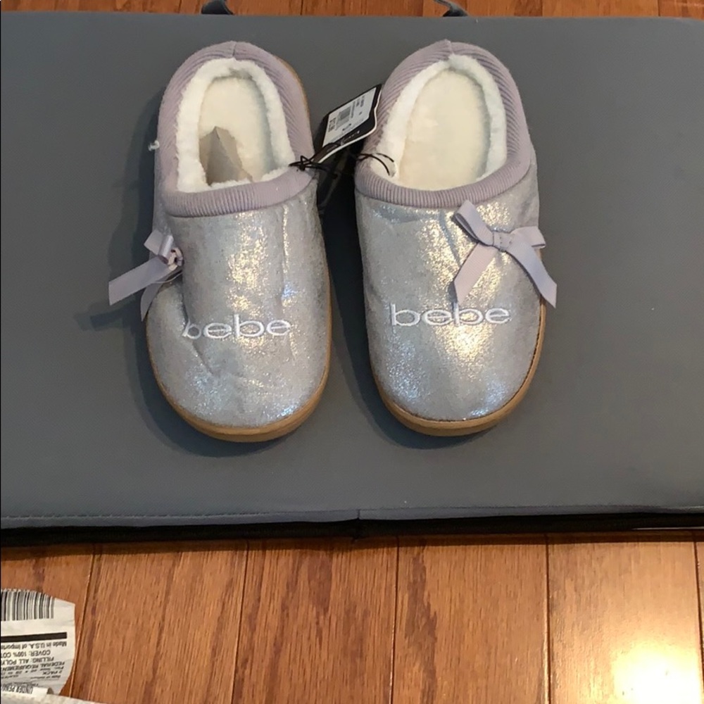 New Girl’s Gray slippers